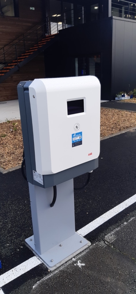 installateur borne de recharge vendée pour parking entreprise