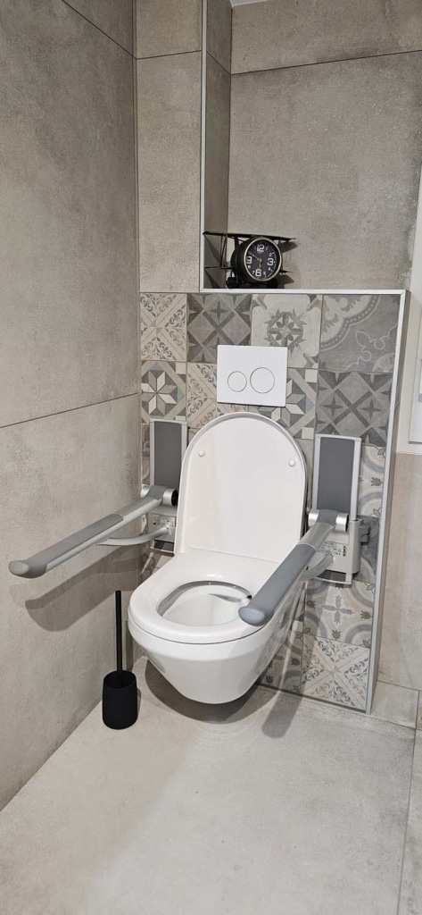 installation de sanitaires PMR par Ouvrard, plombier Les Herbiers