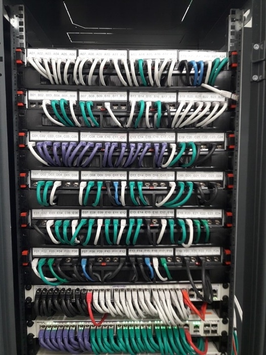 réseau courant faible câblage informatique et fibre optique