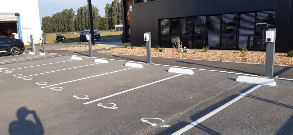 Ouvrard, installateur borne de recharge vendée pour sites industriels