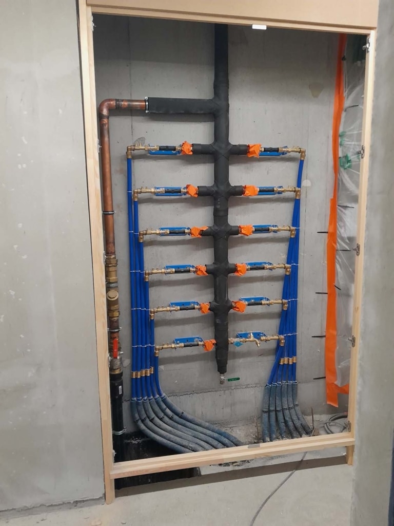 Pose colonne montante par Ouvrard, expert en plomberie industrielle aux Herbiers