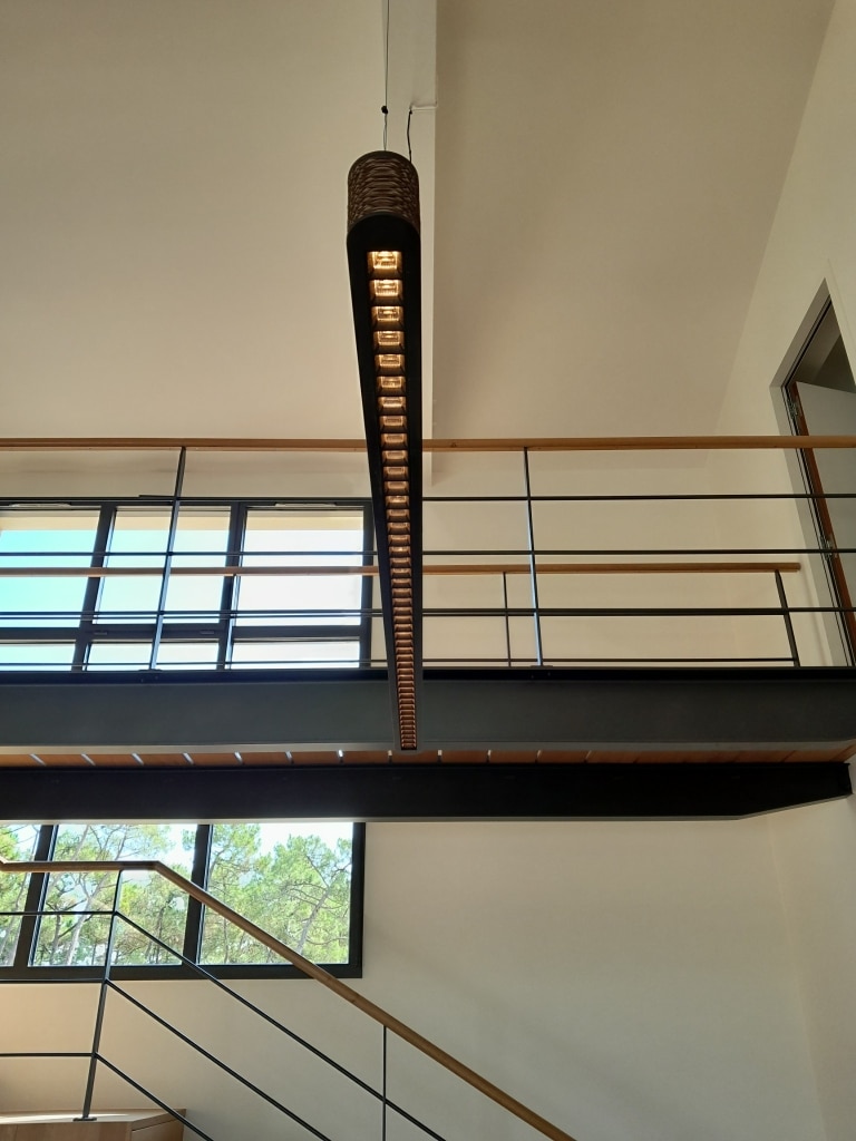 Pose luminaire par Ouvrard, électricien Les Herbiers