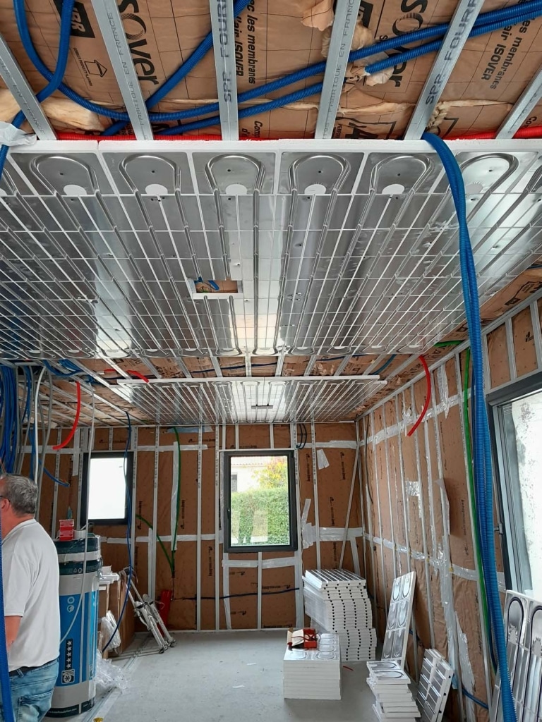 Pose plafond chauffant avec Ouvrard, chauffagiste Les Herbiers