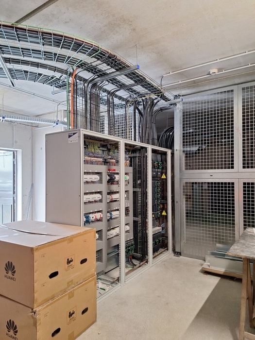 installation courant fort Vendée avec armoire électrique industriel