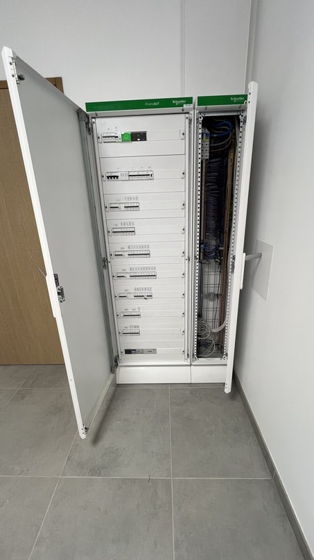 installation courant fort Vendée avec câblage structuré et sécurisé