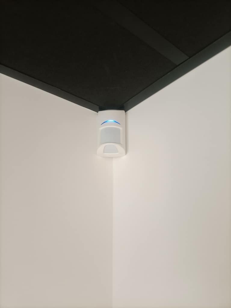 Pose caméra de surveillance par Ouvrard, électricien Les Herbiers