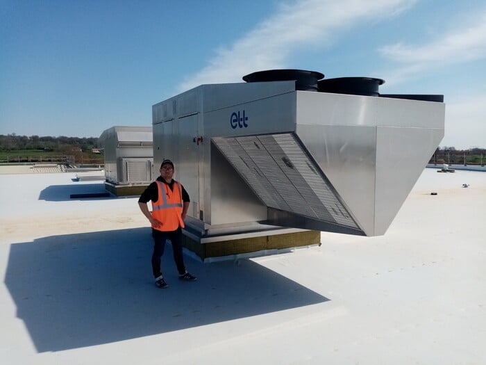 système rooftop installé par Ouvrard, expert en climatisation industrielle