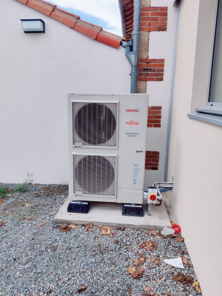 aérotherme chauffage industriel soufflant en entrepôt