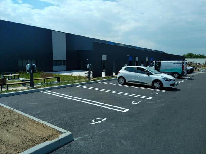 installateur borne de recharge vendée pour faciliter la recharge de vos clients
