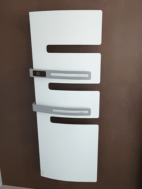Sèche serviettes électrique connecté avec Ouvrard, expert en système de chauffage vendée