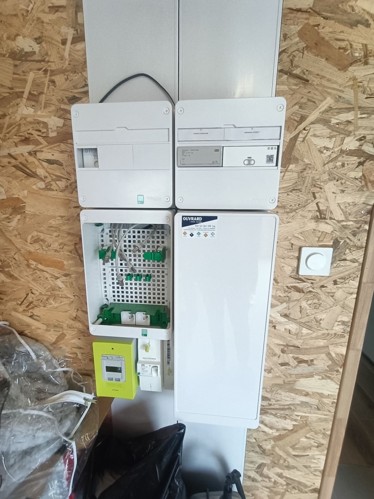 Pose de tableau électrique par Ouvrard, électricien Les Herbiers
