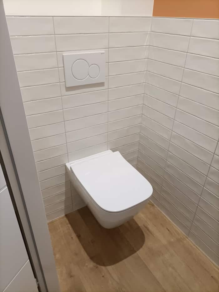 Pose WC suspendus par Ouvrard Plombier Vendée