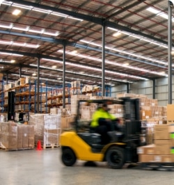 Ouvrard électricien industriel et installateur CVC Vendée pour secteur logistique